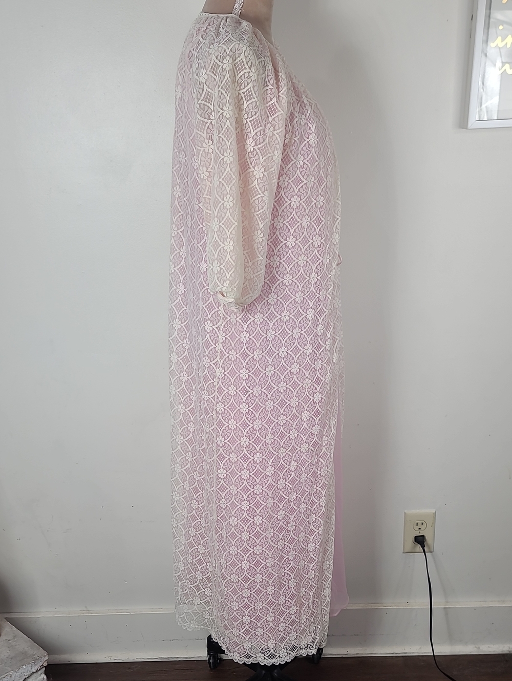 Vtg MCM ILGWU 2-Piece Pink & Cream Sheer Lace Peignoir & Nylon Nightgown Set M - Picture 3 of 16
